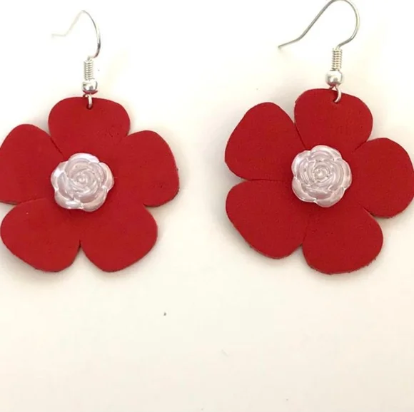 Earrings - Picture 2 of 4